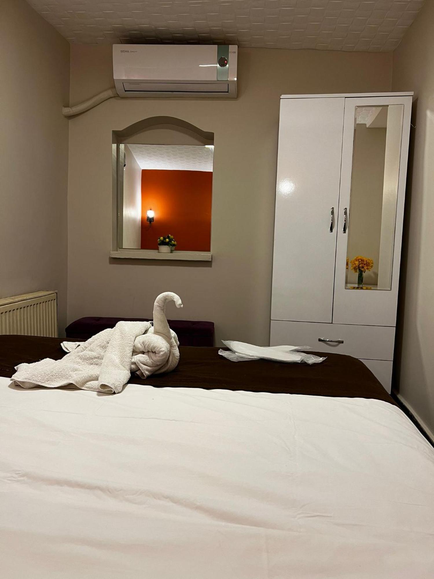 Taksim Bricktown Suite Istanbul Ngoại thất bức ảnh